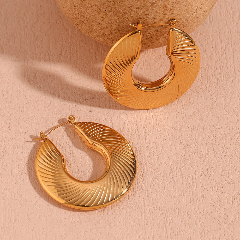 European and American fashion exaggerated niche design earrings eprolo