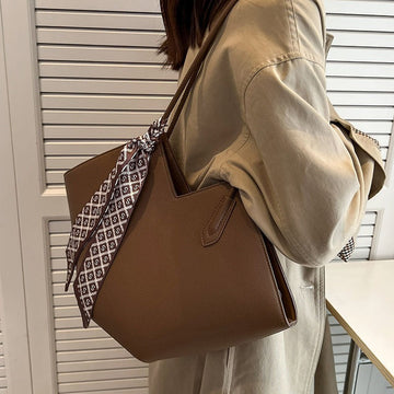 Large capacity niche fashion shoulder bag commuting tote bag eprolo
