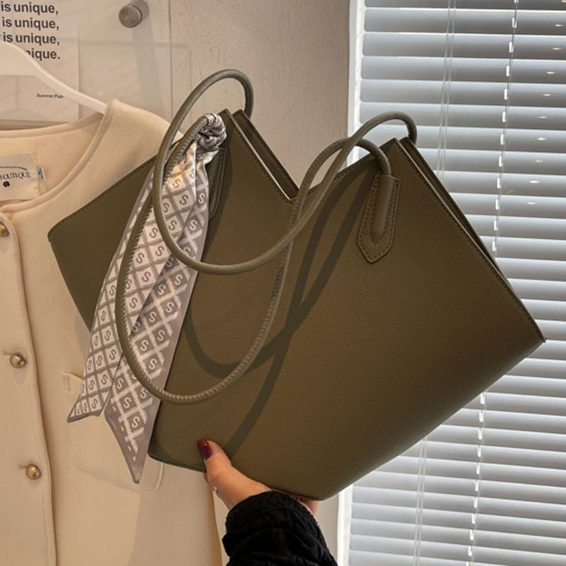Large capacity niche fashion shoulder bag commuting tote bag eprolo
